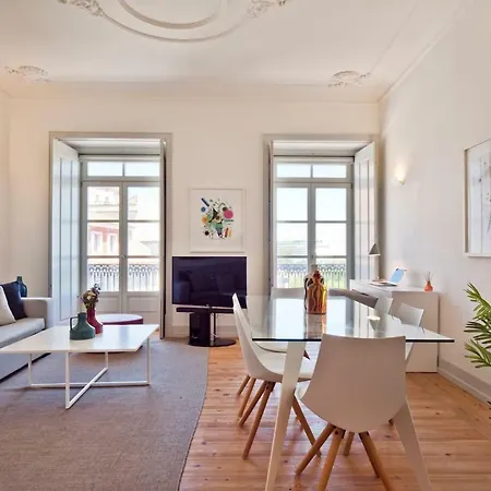 Unique 2 Bdr Apt Sea View Baixa Alfama D Apartment