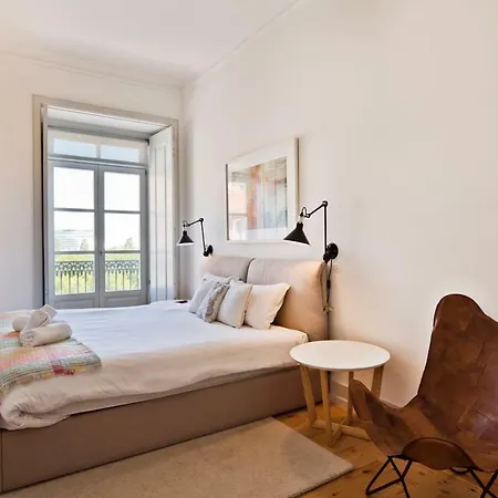Unique 2 Bdr Apt Sea View Baixa Alfama D *