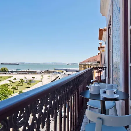 Unique 2 Bdr Apt Sea View Baixa Alfama D * Lisbon
